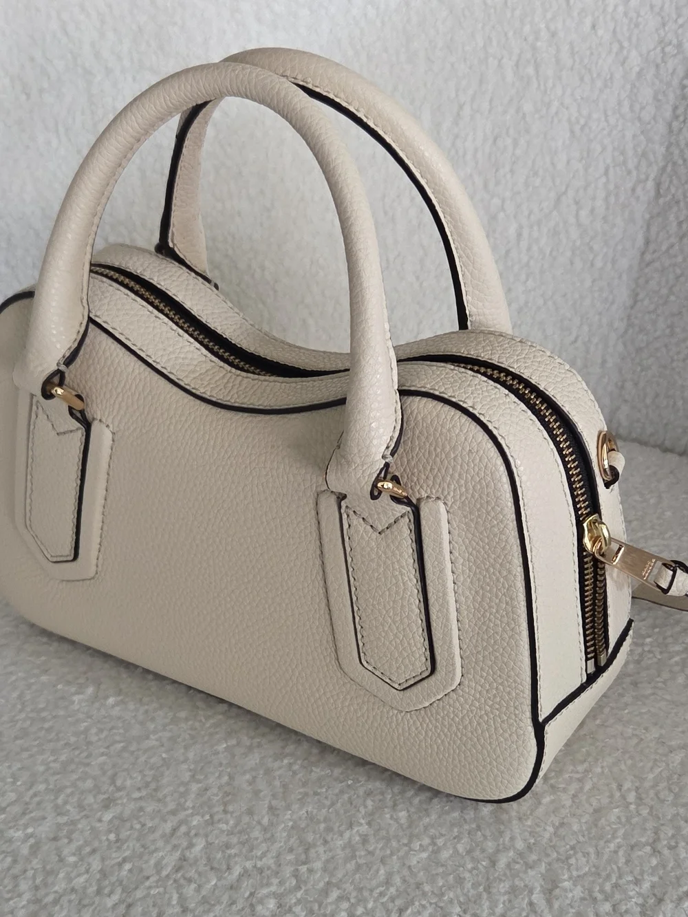 Marc Jacobs structured pebbled